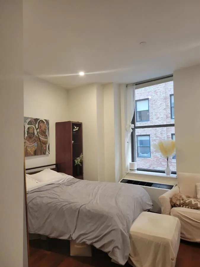 Апартаменты Wall Street Apartment- Near World Trade Center, Ferry, South Street Seaport Нью-Йорк